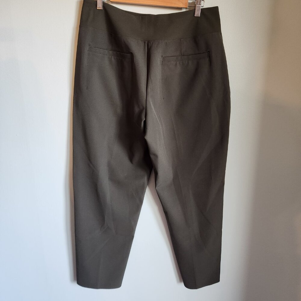 Athleta Pants Green 14 Women's Endless High Rise Pant Crop Commute Pockets - Picture 7 of 11